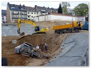 Herstellung der Bodenn�gel zur B�schungssicherung