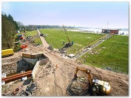 Auslaufbauwerk der Talsperre mit Verrohrung im Ablaufkanal